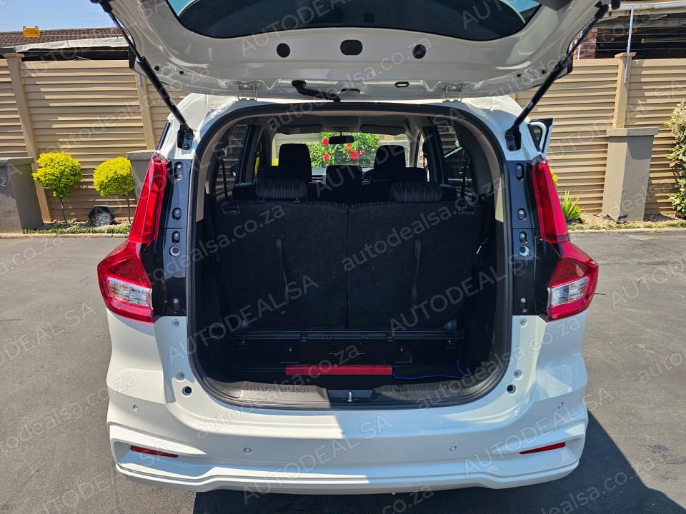 2026 Toyota Rumion photo 5