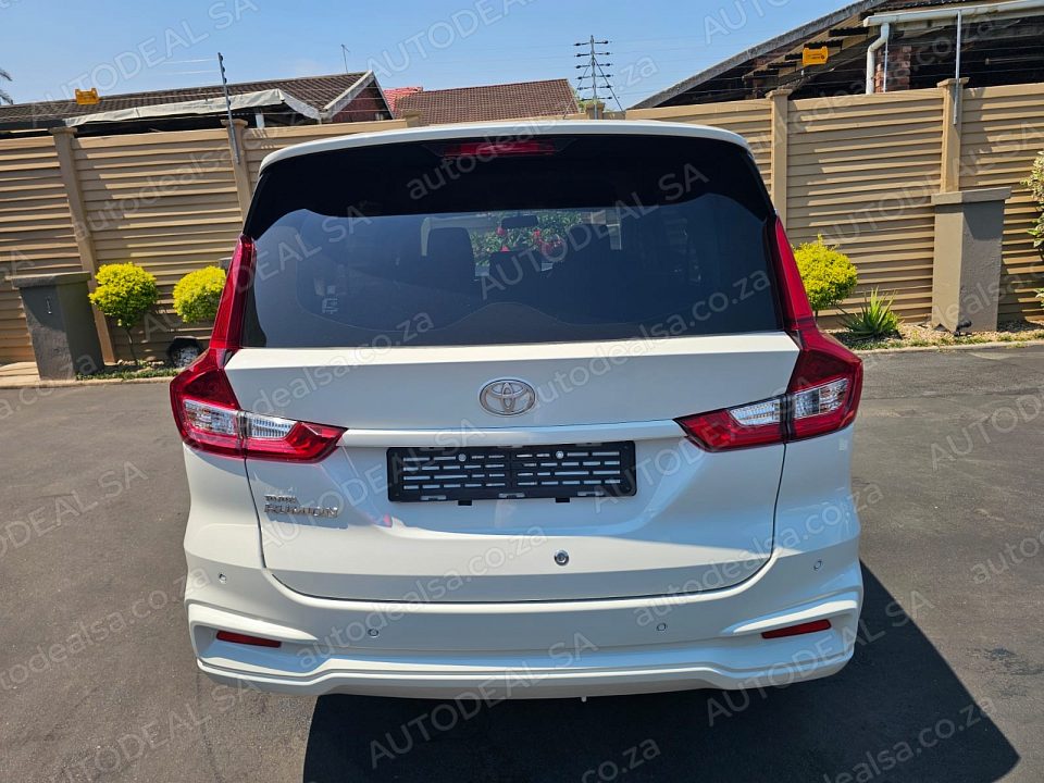 2026 Toyota Rumion photo 6