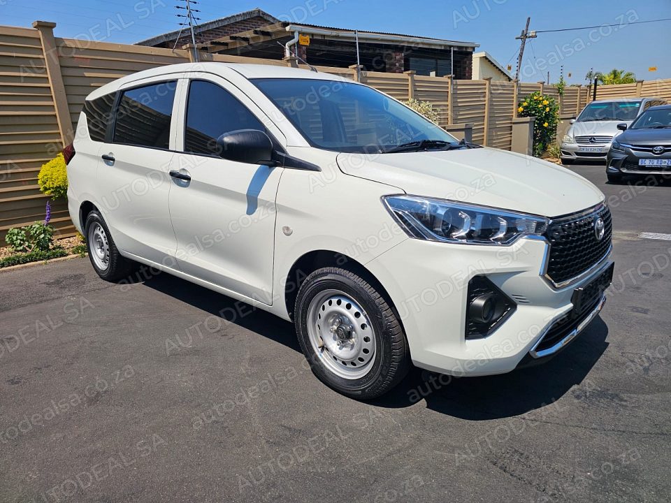 2026 Toyota Rumion photo 1