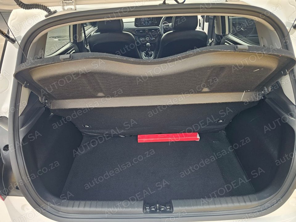 2025 Hyundai i 10 photo 10