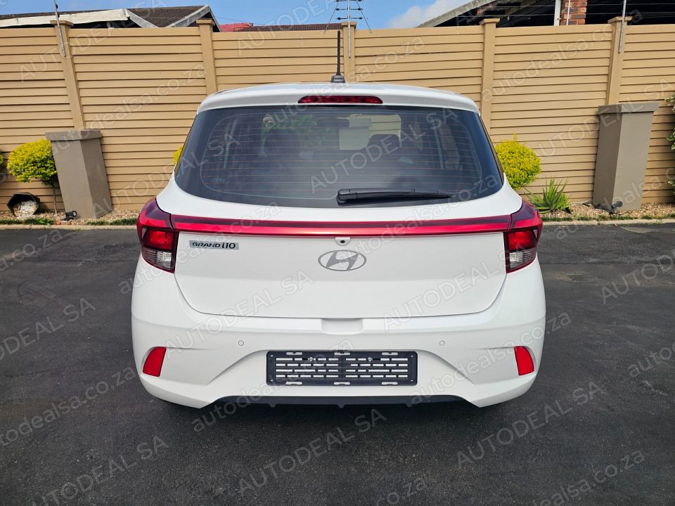 2025 Hyundai i 10 photo 5
