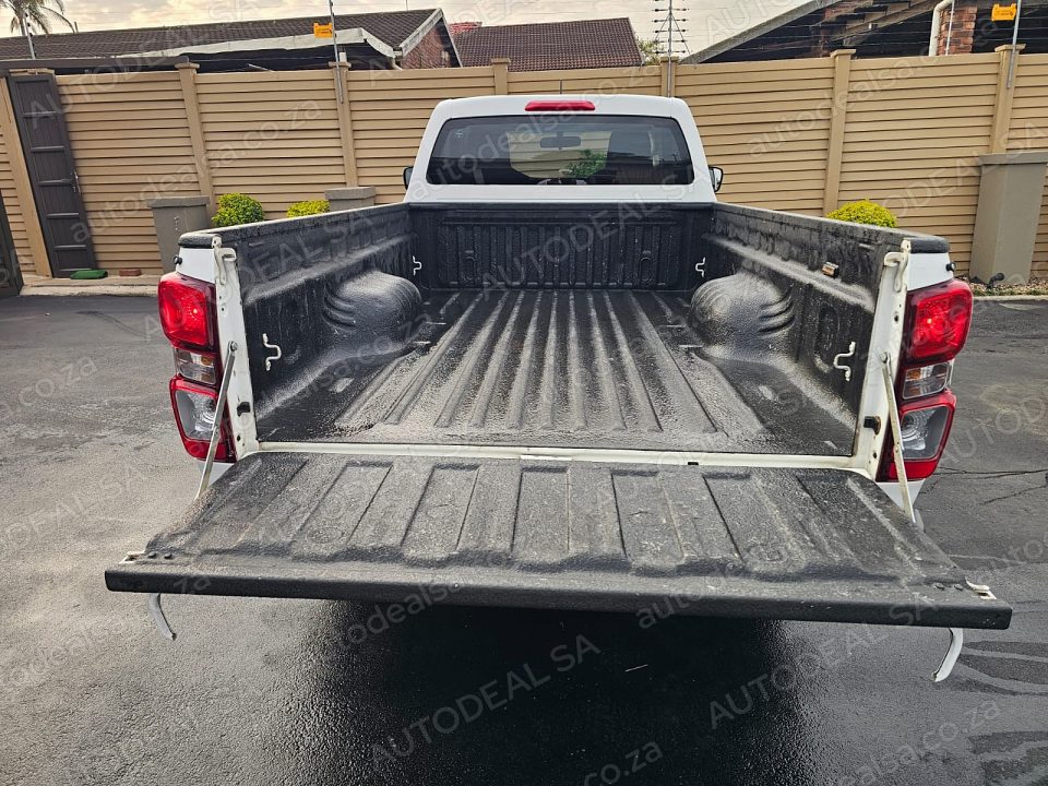 2024 Isuzu D-Max photo 6