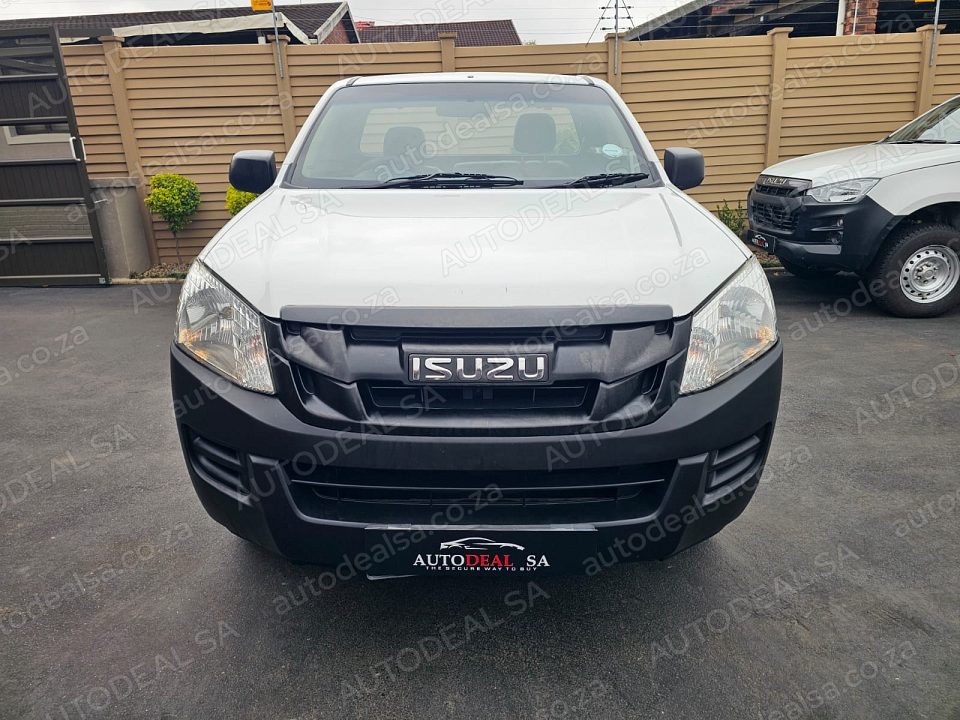 2014 Isuzu KB 250D photo 2