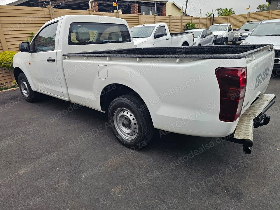 2014 Isuzu KB 250D photo 4