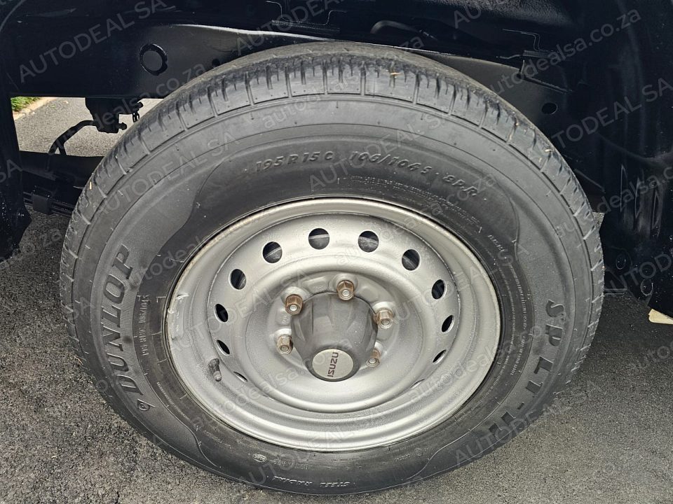 2014 Isuzu KB 250D photo 15