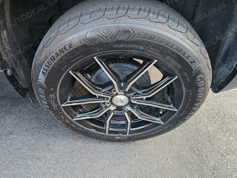 2024 Toyota Starlet 1.5 Xi photo 16