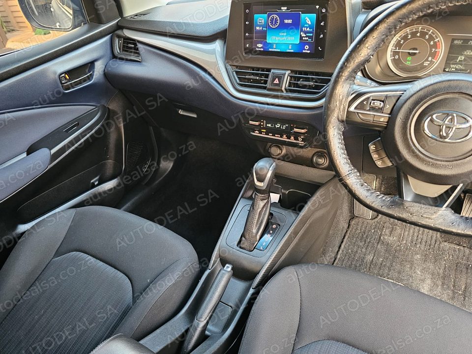 2023 Toyota Starlet 1.5 XS AT photo 9