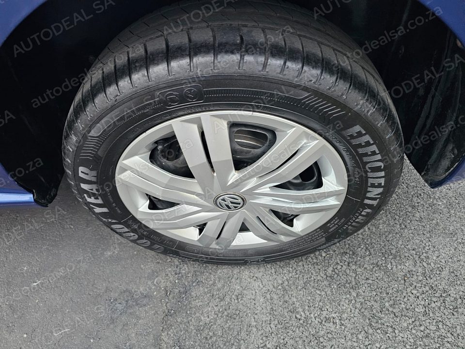 2019 Volkswagen Polo Vivo 1.4 photo 17