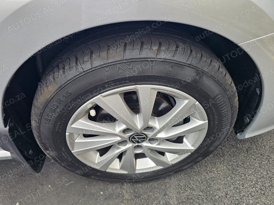 2025 Volkswagen Polo Vivo 1.4 Life photo 14