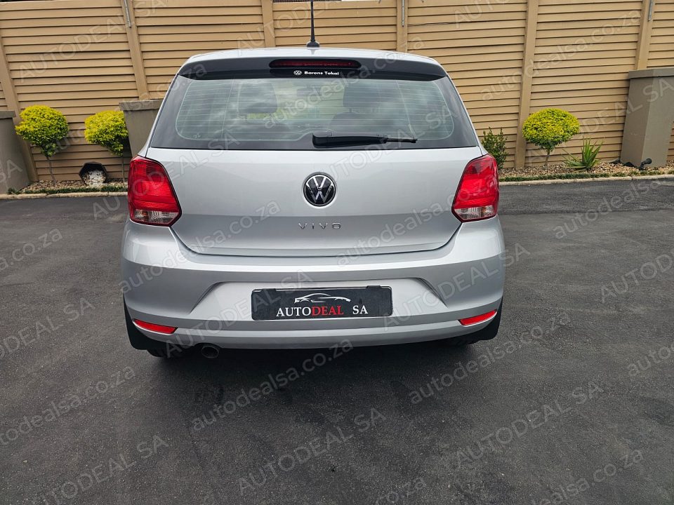 2025 Volkswagen Polo Vivo 1.4 Life photo 5