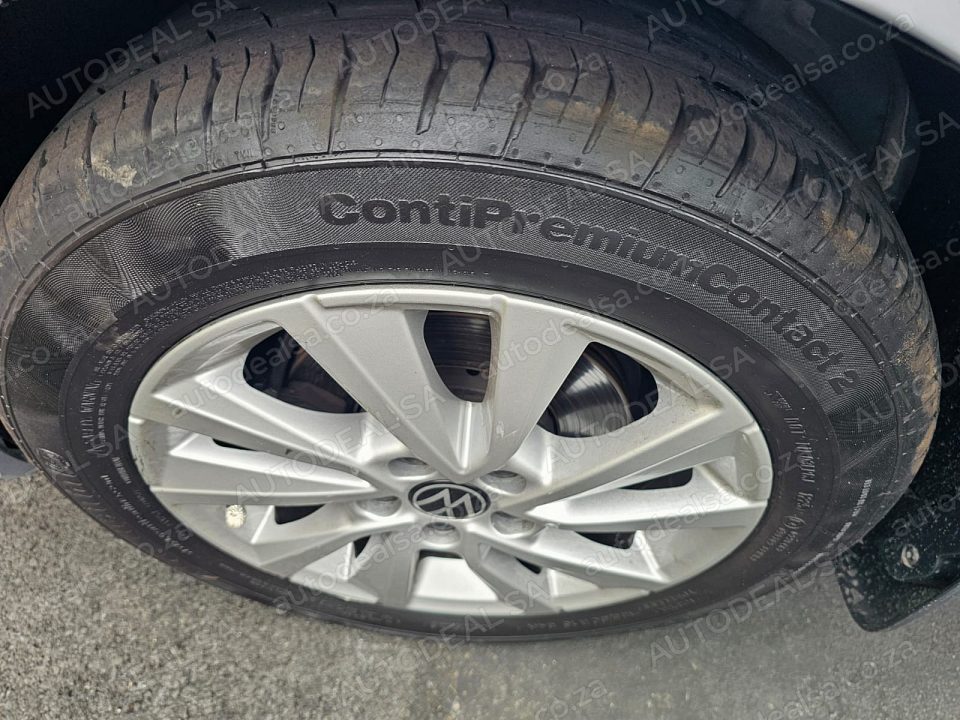 2025 Volkswagen Polo Vivo 1.4 Life photo 15