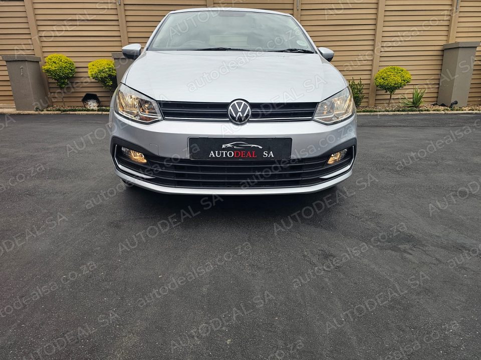 2025 Volkswagen Polo Vivo 1.4 Life photo 2