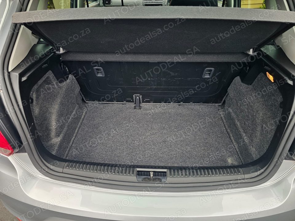 2025 Volkswagen Polo Vivo 1.4 Life photo 6