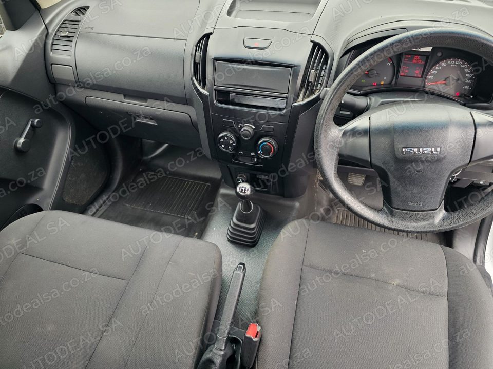 2026 Isuzu D-Max 250C Fleetside photo 7