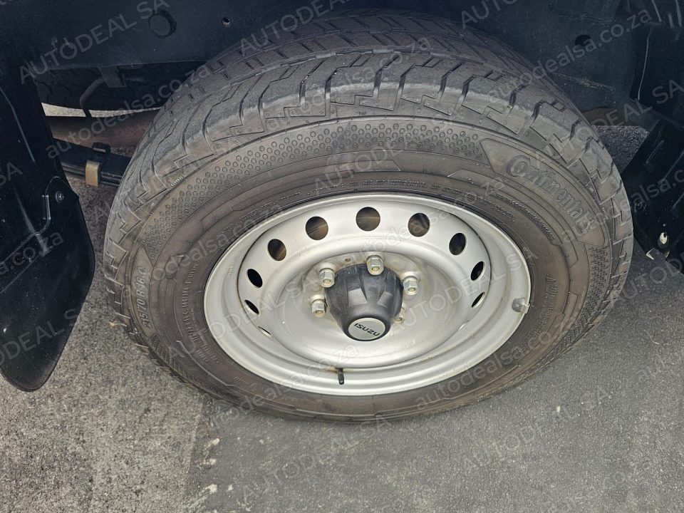 2026 Isuzu D-Max 250C Fleetside photo 13