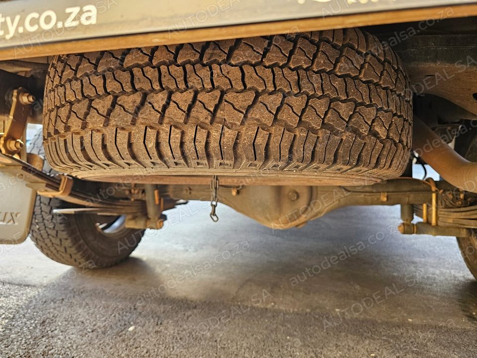 2026 Toyota Hilux 2.4D photo 16