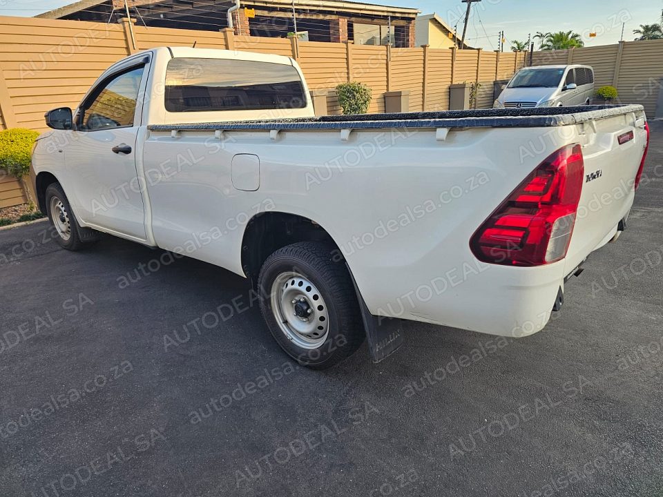 2026 Toyota Hilux 2.4D photo 4