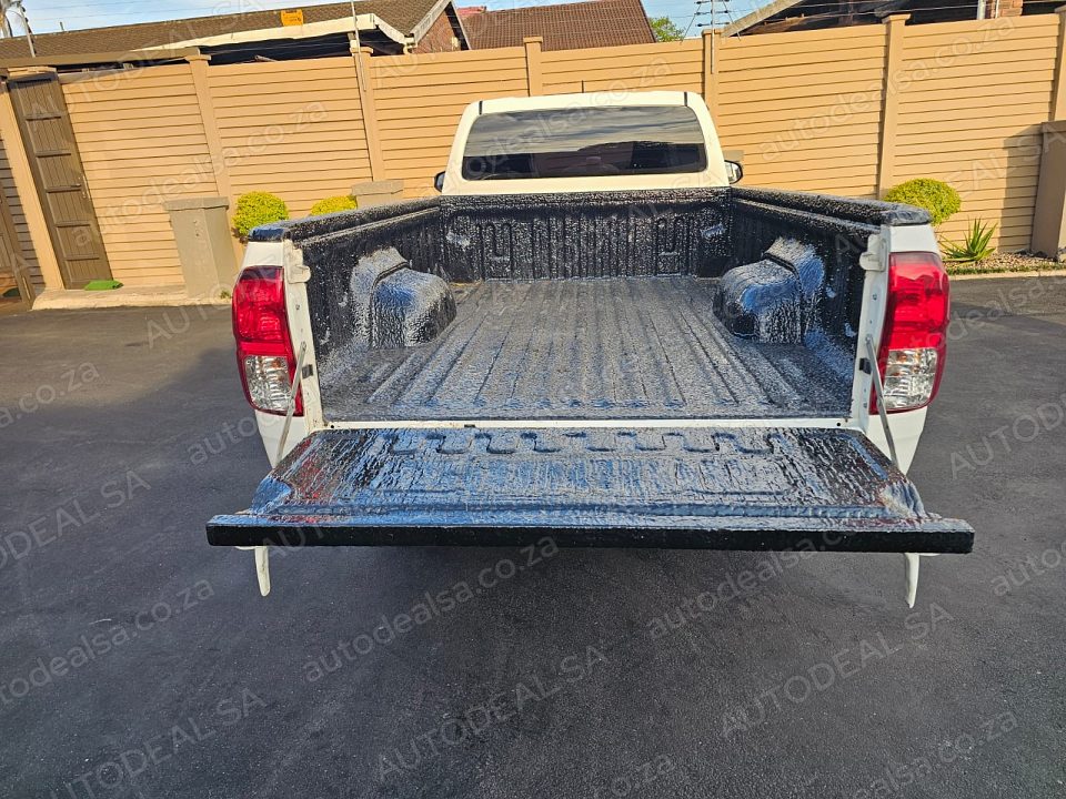 2026 Toyota Hilux 2.4D photo 6