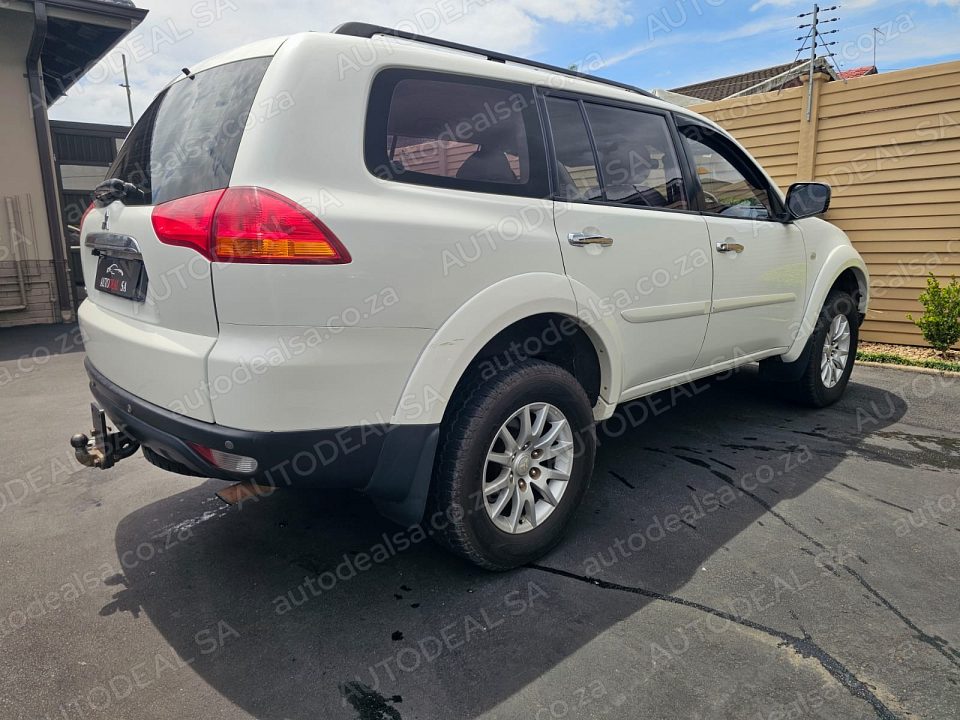 2013 Mitsubishi Pajero 3.2 DI-DC GLS 4X4 MANUAL photo 6
