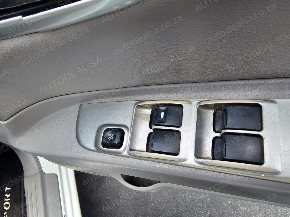 2013 Mitsubishi Pajero 3.2 DI-DC GLS 4X4 MANUAL photo 12