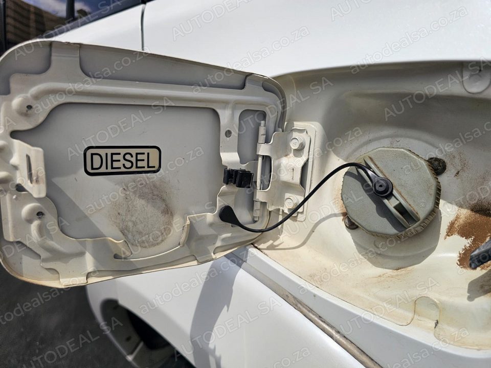 2013 Mitsubishi Pajero 3.2 DI-DC GLS 4X4 MANUAL photo 24