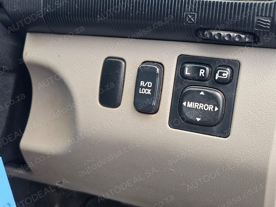 2013 Mitsubishi Pajero 3.2 DI-DC GLS 4X4 MANUAL photo 13
