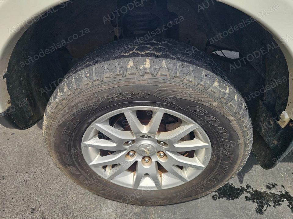 2013 Mitsubishi Pajero 3.2 DI-DC GLS 4X4 MANUAL photo 21
