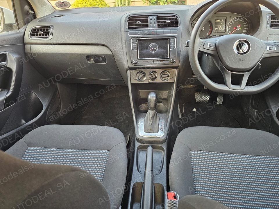 2024 Volkswagen Polo Vivo 1.6 AUTOMATIC COMFORTLINE 4200 KM photo 8