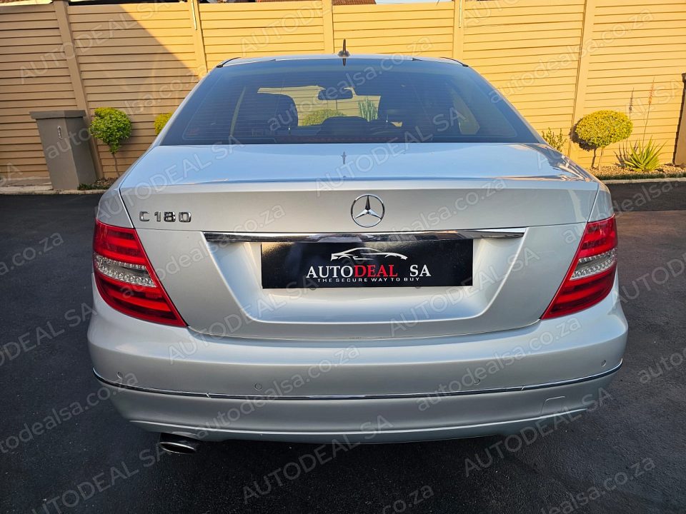 2013 Mercedes-Benz C-Class C180 Auto- 169Km photo 5