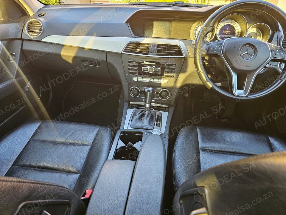 2013 Mercedes-Benz C-Class C180 Auto- 169Km photo 7