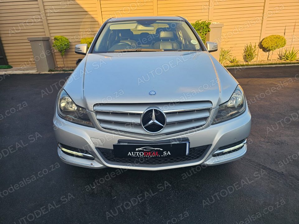 2013 Mercedes-Benz C-Class C180 Auto- 169Km photo 2