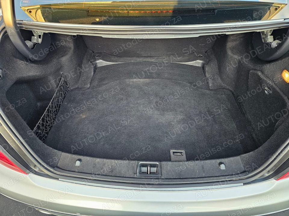 2013 Mercedes-Benz C-Class C180 Auto- 169Km photo 16