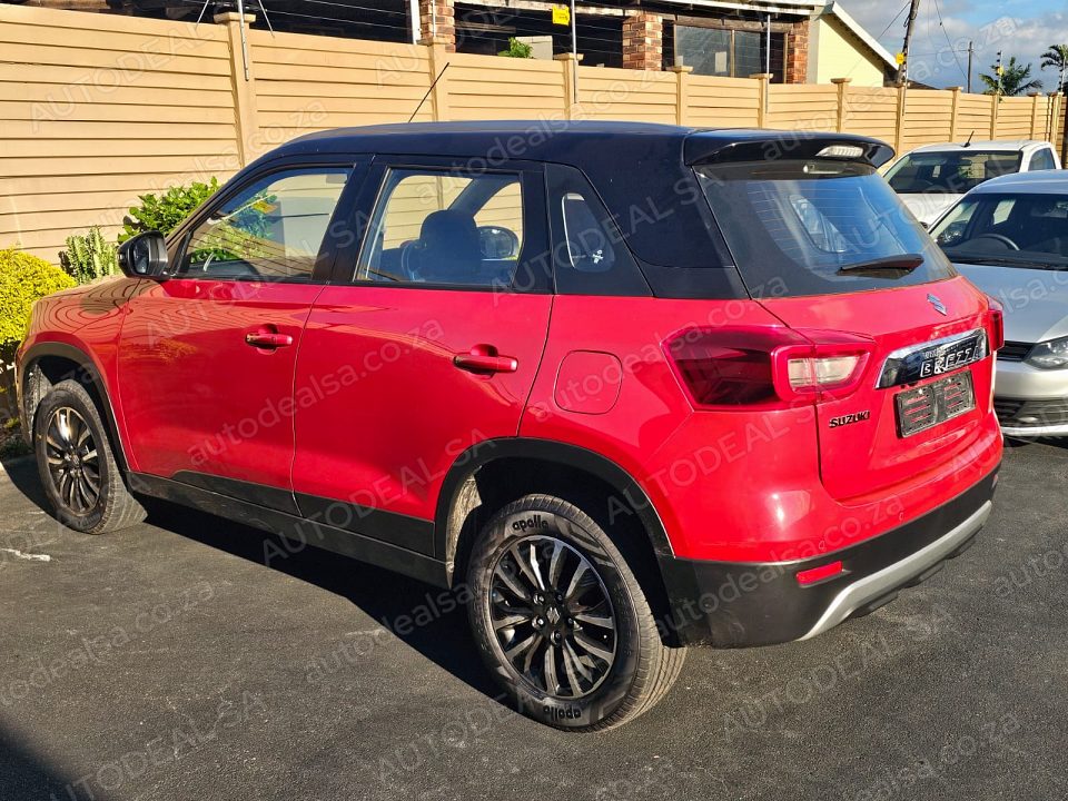 2021 Suzuki Vitara Brezza 1.5 GLX AUTO- 7600 KM photo 4