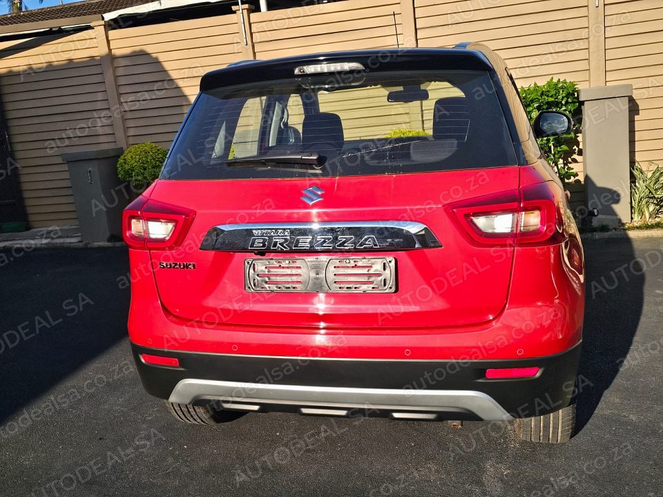 2021 Suzuki Vitara Brezza 1.5 GLX AUTO- 7600 KM photo 5
