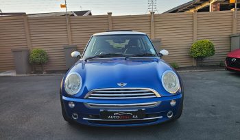 
									2006 MINI Hatch PANORAMIC SUNROOF- LOW MILEAGE- 2 OWNERS- 107 000 KM full								