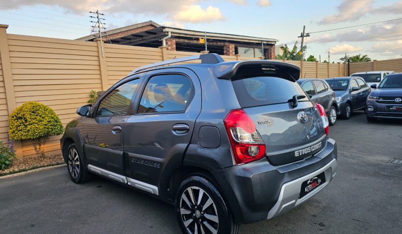 2015 Toyota Etios- Brand new tyres- Very Clean- 114000 KM