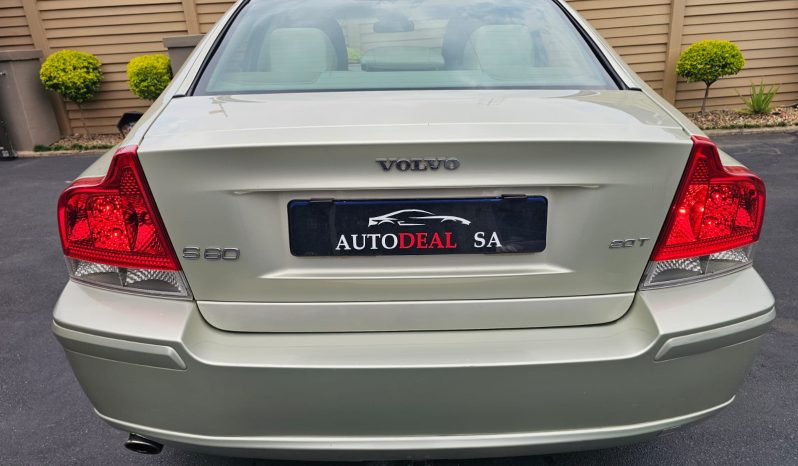 2007 Volvo S60 2.0T- 126200 KM full