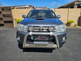 2010 Toyota Fortuner 3.0 D4D, Manual, Diff Lock, 7 Seater- 297000 km