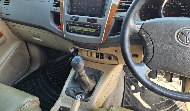2010 Toyota Fortuner 3.0 D4D, Manual, Diff Lock, 7 Seater- 297000 km full