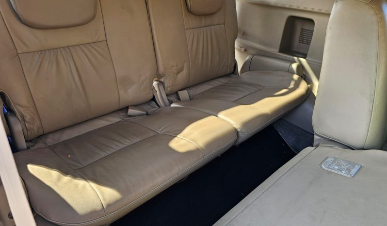 2010 Toyota Fortuner 3.0 D4D, Manual, Diff Lock, 7 Seater- 297000 km full