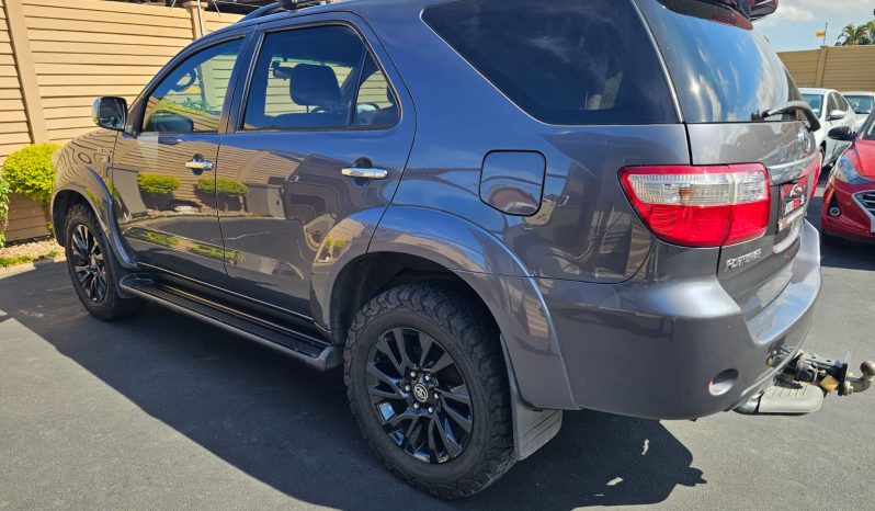 2010 Toyota Fortuner 3.0 D4D, Manual, Diff Lock, 7 Seater- 297000 km full