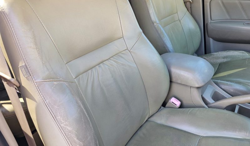 2010 Toyota Fortuner 3.0 D4D, Manual, Diff Lock, 7 Seater- 297000 km full