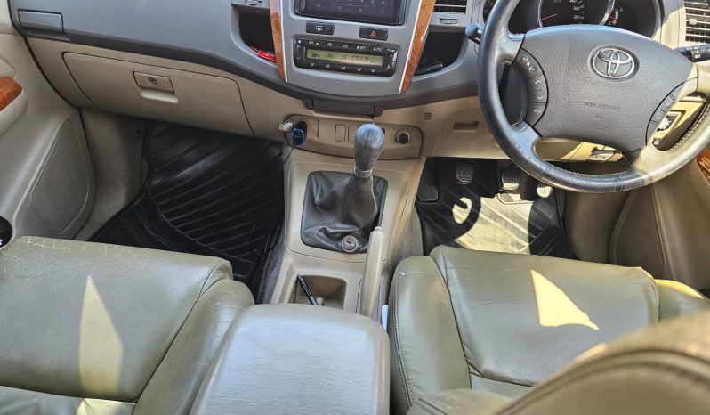 2010 Toyota Fortuner 3.0 D4D, Manual, Diff Lock, 7 Seater- 297000 km full
