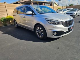 2015 Kia Sedona 2.2 D- SXL- Auto- @ owners- Clean with history- 187000 km