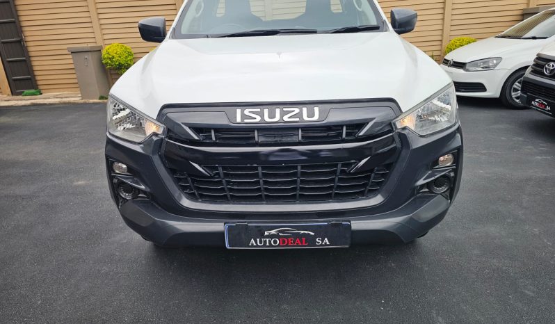 2024 Isuzu D-Max 1.9 DDi- 45000 km- Warranty & Plan full