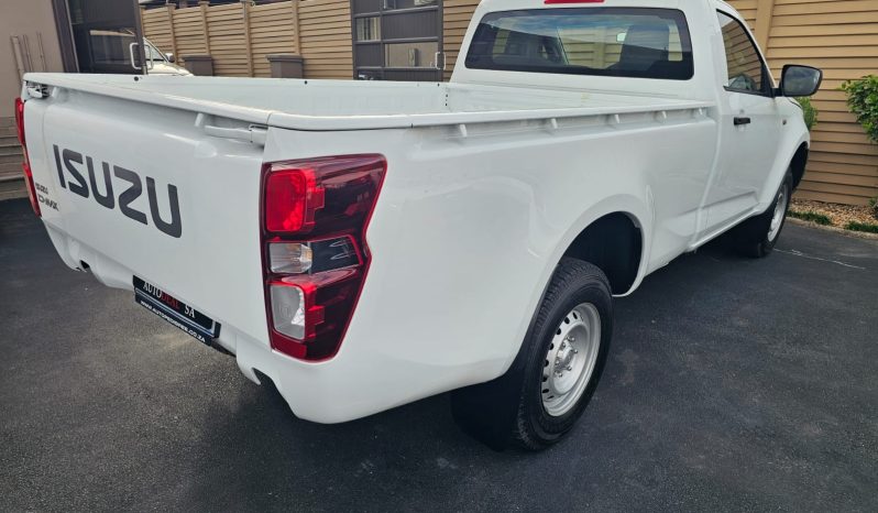 2024 Isuzu D-Max 1.9 DDi- 45000 km- Warranty & Plan full