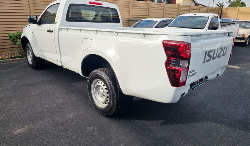 2024 Isuzu D-Max 1.9 DDi- 45000 km- Warranty & Plan full